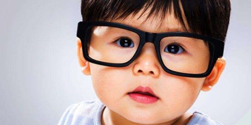 You are currently viewing Quando devo levar meu filho para a primeira consulta oftalmológica?